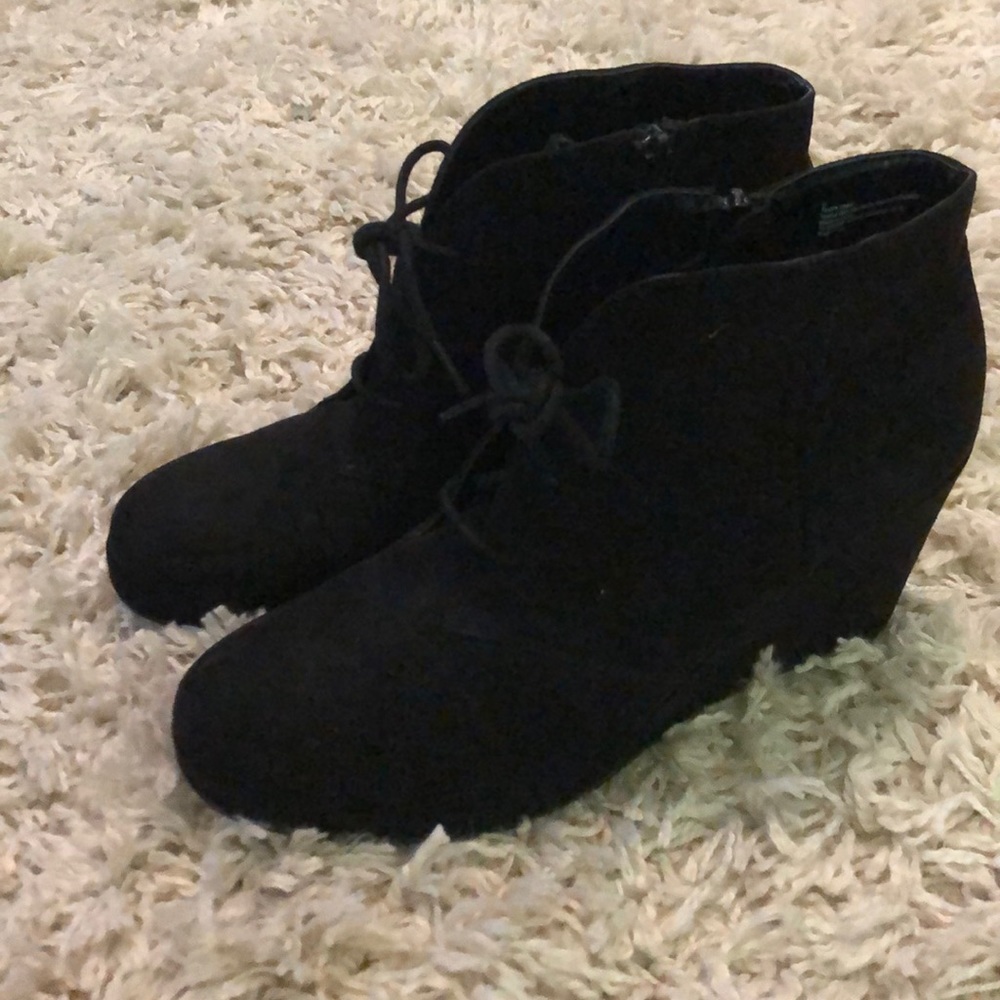 Black Ankle Boots!!